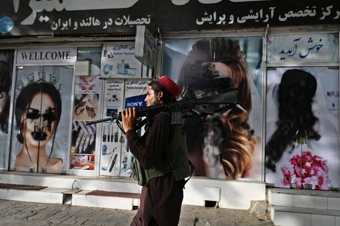 گروه افراطی طالبان؛ از تولید مستمر وحشت تا دشمنی با زیبایی و مدنیت ـ مجله‌ی اورال